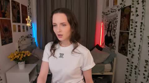 Snapshot of ariadna_s chatting on September 12, 2025, 10:21 pm Ariadna online show from September 12, 2025, 10:21 pm