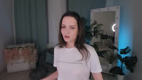 Snapshot of ariadna_s chatting on October 4, 2025, 9:02 pm Ariadna online show from October 4, 2025, 9:02 pm