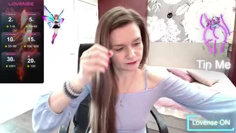 Snapshot of ariagrays chatting on October 5, 2025, 10:46 am AriaGray online show from October 5, 2025, 10:46 am