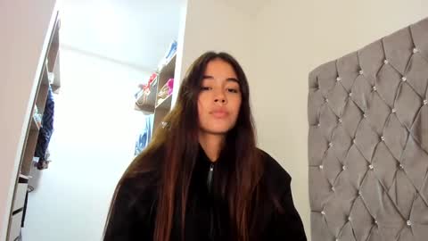 Aria Montgomery online show from December 31, 2024, 4:49 am