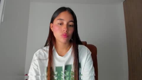 Aria Montgomery online show from October 27, 2025, 3:32 am