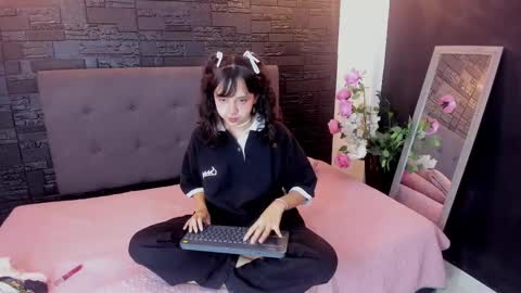      online show from February 22, 2025, 11:46 am