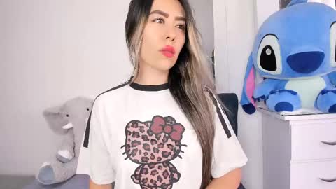 Snapshot of ariana_belucci chatting on May 24, 2026, 6:13 pm Ariana online show from May 24, 2026, 6:13 pm
