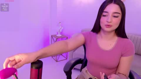 Ariana online show from October 24, 2025, 2:35 pm