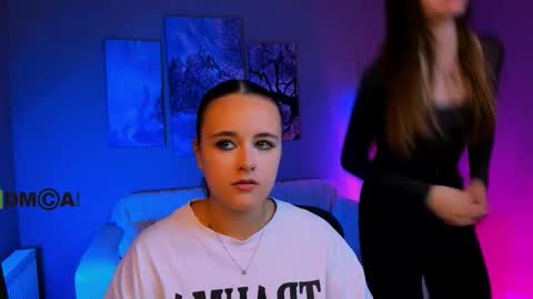 ariana_ross7 online show from September 24, 2025, 3:48 pm