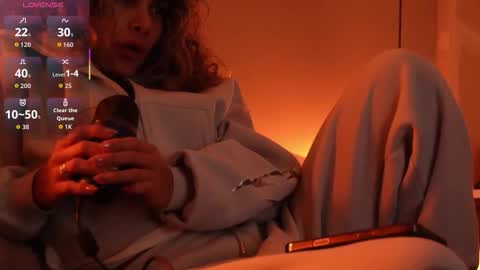 Snapshot of ariana_valdirii chatting on December 21, 2025, 10:06 pm cristina online show from December 21, 2025, 10:06 pm