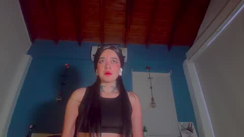 ariana_whitee online show from October 4, 2025, 11:19 am