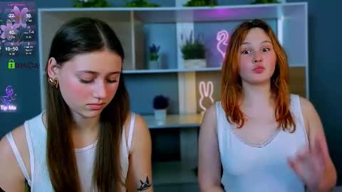 arianaa_cat online show from March 5, 2026, 9:11 pm