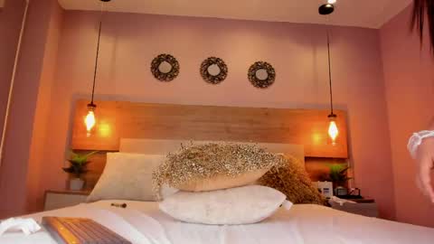 Ariana online show from April 24, 2026, 6:43 pm