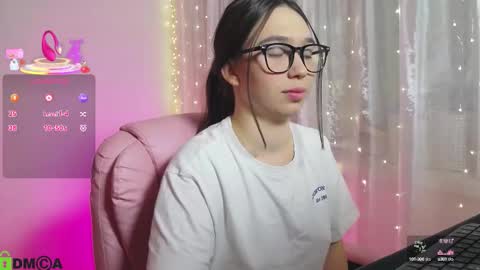 arianahot777 online show from October 13, 2025, 9:37 pm