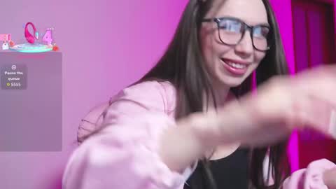 arianahot777 online show from April 24, 2026, 9:28 pm