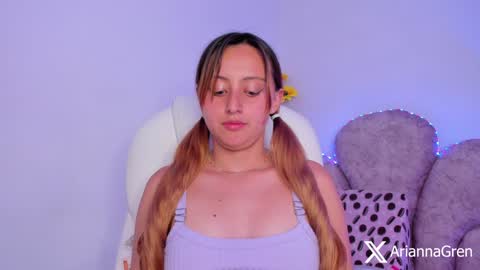 Snapshot of arianna_gren chatting on February 5, 2025, 8:35 pm Arianna online show from February 5, 2025, 8:35 pm