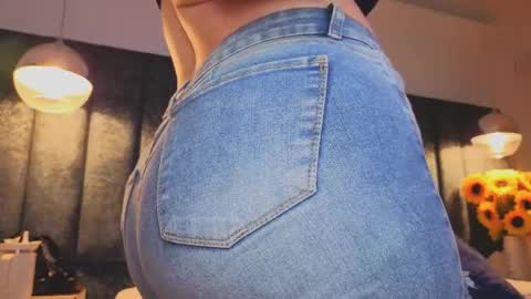 Arianna online show from April 7, 2026, 7:47 pm