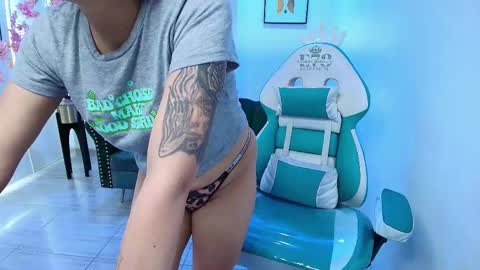 arianna_sweeet online show from September 26, 2025, 3:43 am