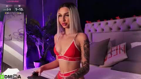 Snapshot of ariannalure chatting on November 1, 2025, 7:27 pm Arianna online show from November 1, 2025, 7:27 pm