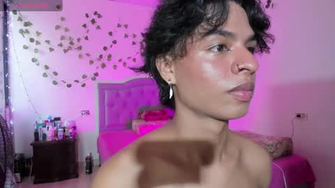 ariel_adan online show from September 21, 2025, 9:16 pm