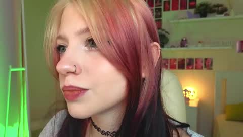 Snapshot of arielabradberry chatting on September 27, 2025, 2:55 pm Ariel online show from September 27, 2025, 2:55 pm