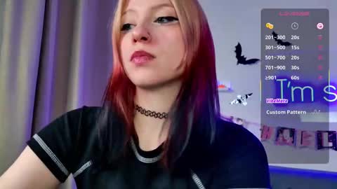 Snapshot of arielabradberry chatting on October 27, 2025, 5:28 pm Ariel online show from October 27, 2025, 5:28 pm