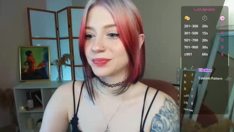 Snapshot of arielabradberry chatting on November 6, 2025, 3:35 pm Ariel online show from November 6, 2025, 3:35 pm