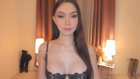 MIRA GREYSON online show from March 19, 2026, 11:36 am