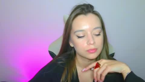 Ariel online show from October 8, 2025, 2:04 pm