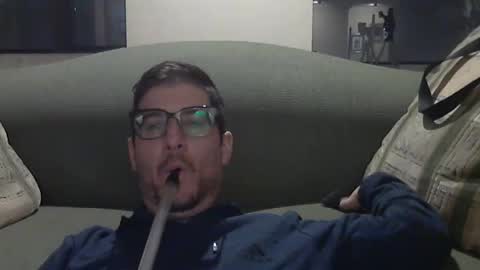 Snapshot of arielsinho chatting on March 7, 2025, 1:53 am Anon online show from March 7, 2025, 1:53 am