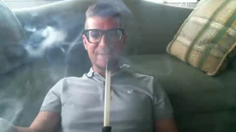 Snapshot of arielsinho chatting on October 21, 2025, 9:26 pm Anon online show from October 21, 2025, 9:26 pm