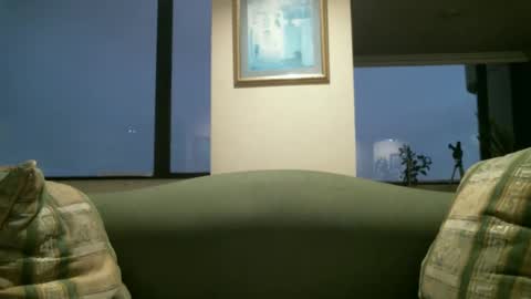 Snapshot of arielsinho chatting on October 31, 2025, 11:06 pm Anon online show from October 31, 2025, 11:06 pm