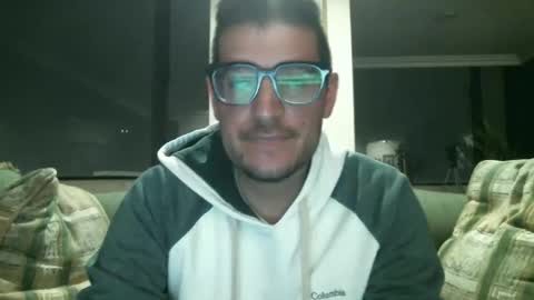 Snapshot of arielsinho chatting on November 2, 2025, 3:31 am Anon online show from November 2, 2025, 3:31 am