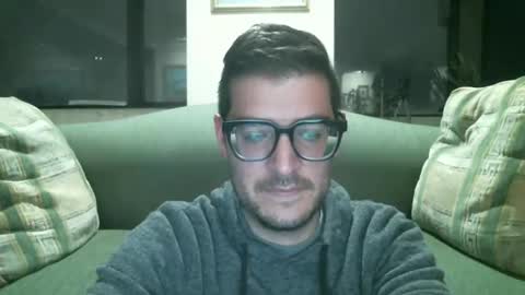 Snapshot of arielsinho chatting on November 15, 2025, 4:21 am Anon online show from November 15, 2025, 4:21 am