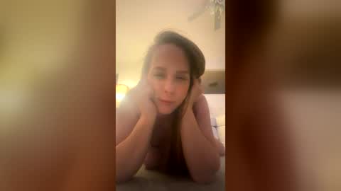 Snapshot of arielthemermaid69 chatting on August 4, 2026, 1:42 am arielthemermaid69 online show from August 4, 2026, 1:42 am