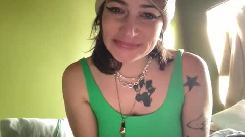 ariel  colin when hes here online show from February 1, 2026, 4:27 pm