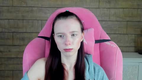 Arinakubrick online show from December 4, 2025, 4:33 am