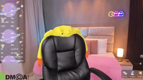 Snapshot of arinextdoor chatting on September 11, 2025, 12:44 am Ari online show from September 11, 2025, 12:44 am