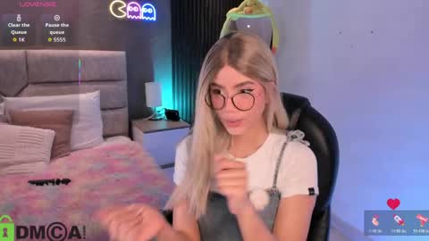 Ari  online show from April 11, 2026, 8:46 pm