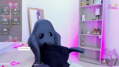 arisha_davis online show from April 6, 2026, 8:32 pm