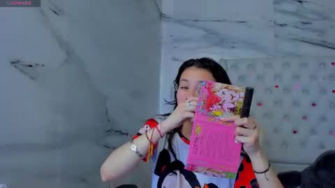 Snapshot of arisha_lee2 chatting on June 12, 2026, 1:26 am arisha_lee2 online show from June 12, 2026, 1:26 am