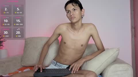 ANDRES Independent model online show from May 25, 2026, 8:04 pm
