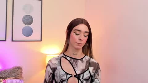 Snapshot of arivega chatting on January 20, 2025, 4:21 am Nice to meet you thumb up me please its important I LOOK MY BIO DOWN online show from January 20, 2025, 4:21 am