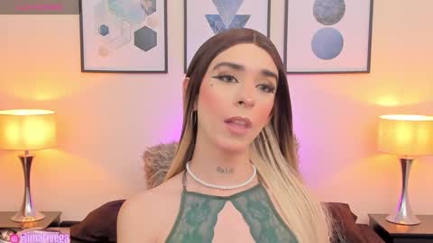 Snapshot of arivega chatting on February 7, 2025, 1:36 am Nice to meet you thumb up me please its important I LOOK MY BIO DOWN online show from February 7, 2025, 1:36 am