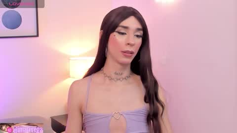 Snapshot of arivega chatting on September 26, 2025, 7:34 am Nice to meet you thumb up me please its important I LOOK MY BIO DOWN online show from September 26, 2025, 7:34 am