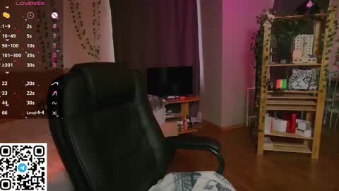 Astrid online show from February 28, 2026, 4:13 am