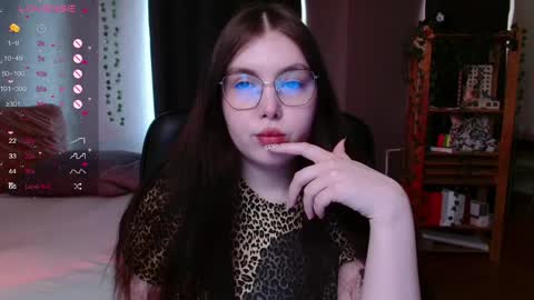 Astrid online show from June 4, 2026, 9:04 am