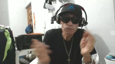 armaduradeacero online show from February 6, 2026, 1:54 am