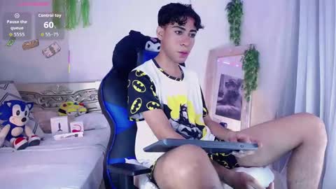 Snapshot of armondx_parkr chatting on October 10, 2025, 2:32 am armond online show from October 10, 2025, 2:32 am