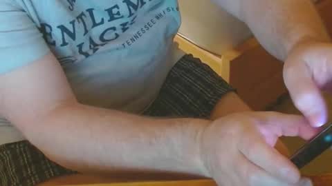 Snapshot of arnie12 chatting on December 7, 2024, 10:28 pm Arnie online show from December 7, 2024, 10:28 pm