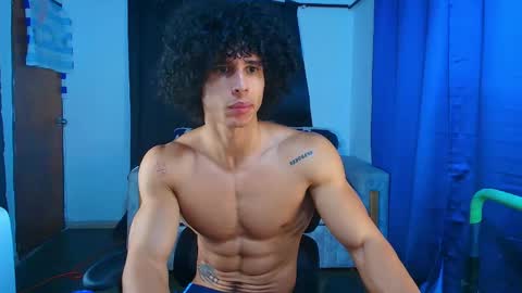 Snapshot of arnold_black69 chatting on April 23, 2026, 11:42 am arnold black online show from April 23, 2026, 11:42 am