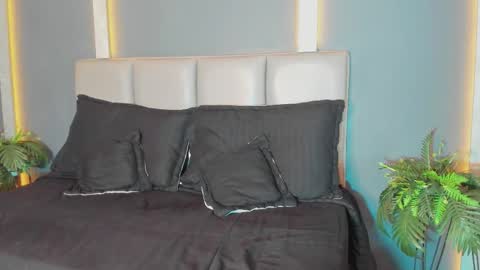 Arohom Lester online show from November 30, 2025, 11:03 am