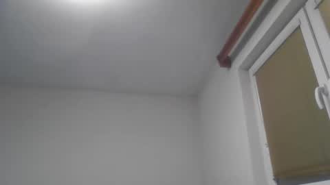 aromannn online show from December 3, 2024, 4:28 pm