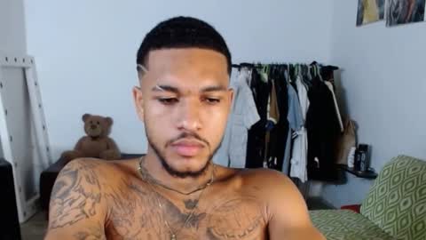 Snapshot of aron_7 chatting on December 30, 2024, 7:04 am aron_7 online show from December 30, 2024, 7:04 am